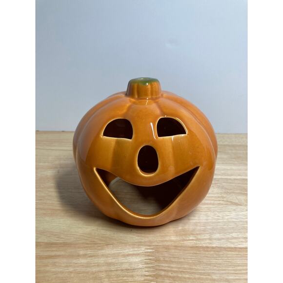 UPCO  Ceramic Pumpkin Tea Light/Decoration. Pre-Owned - Picture 1 of 5